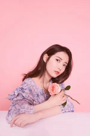 陈钰琪粉嫩甜美写真图片_5