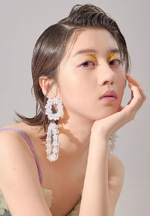 李凯馨清新灵动时尚写真图片_1