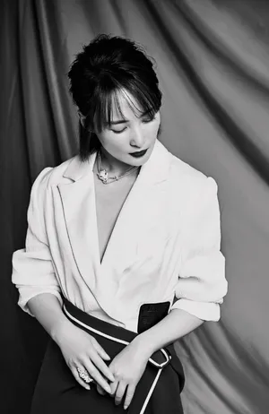 蒋勤勤优雅干练活动写真图片