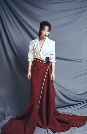 蒋勤勤优雅干练活动写真图片_4