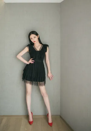 周洁琼性感优雅写真图片