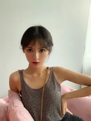 张予曦简约清凉自拍图片_7