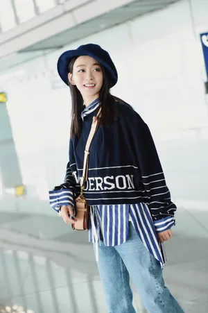 何泓姗性感干练写真图片_7