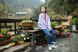 张子枫《向往的生活》清新剧照图片