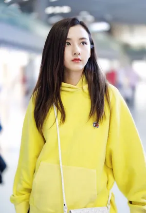 宋祖儿清新养眼机场私服照图片_3