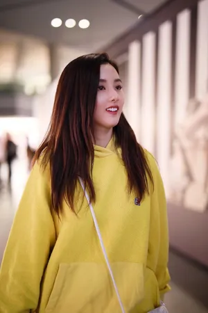 宋祖儿清新养眼机场私服照图片_5
