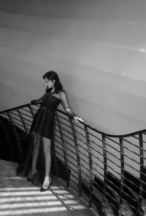 景甜优雅性感活动写真图片_2