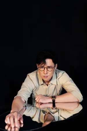 高鑫儒雅文艺时尚写真图片_1