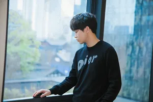 彭昱畅青春帅气活动写真图片_5