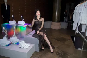 景甜性感优雅活动写真图片_3