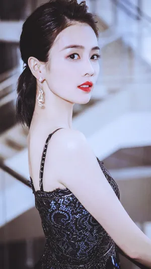 白鹿吊带长裙性感魅力写真图片_5
