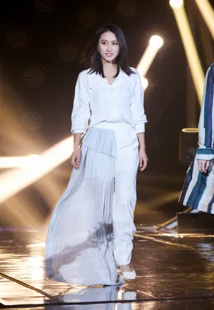 陈粒歌手2019性感图片_5