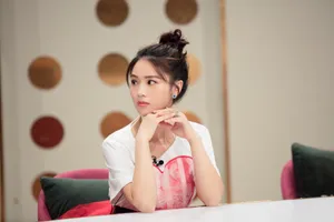 黄英清新甜美写真图片_6