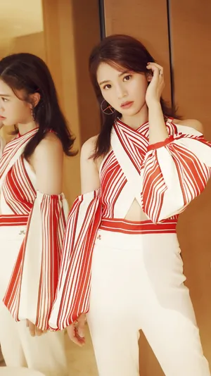 黄英甜美俏皮写真图片_2