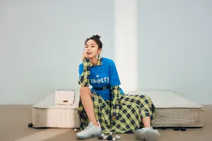 张佳宁甜美养眼时尚写真图片_2