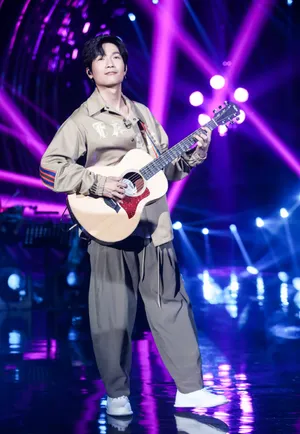 陈楚生王以太歌手2019高清图片