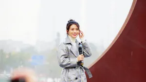 黄英性感时尚活动写真图片_1