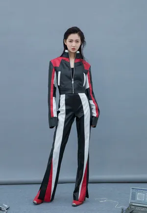 陈钰琪休闲率性时尚写真图片_2