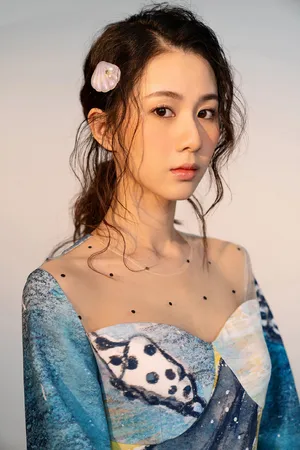 刘颖伦清新性感时尚写真图片_5