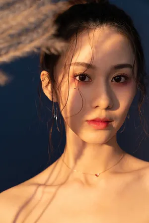 刘颖伦清新性感时尚写真图片_7