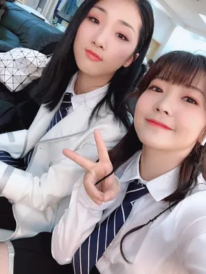 火箭少女101湖南卫视航天晚会后台照图片_6