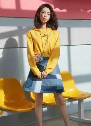 陈瑶甜美养眼街拍图片_2