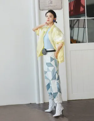 陈瑶甜美养眼街拍图片_3