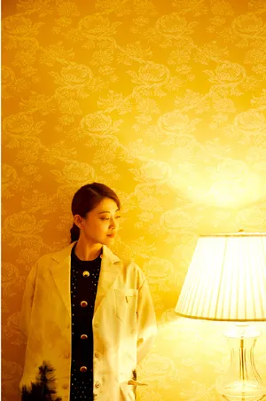 梅婷简约干练写真图片