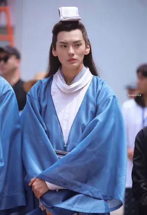 毕雯珺《云上学堂》古装照图片