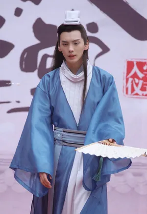 毕雯珺《云上学堂》古装照图片_1