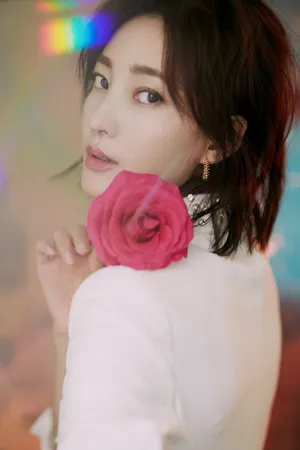 王丽坤性感优雅代言写真图片_3