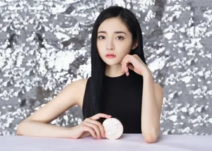 周洁琼性感时尚代言写真图片_5