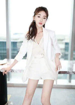 吴谨言清新养眼写真图片_3