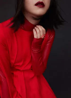黄璐性感美艳时尚杂志写真大片_7