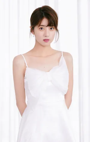 李凯馨清新脱俗吊带裙写真图片_2