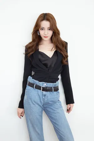 迪丽热巴创造营2019酷甜御姐写真图片_2