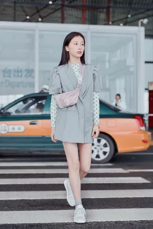 虞书欣清新养眼写真图片_2