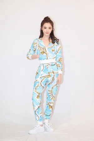 彭小苒清新甜美写真图片_3