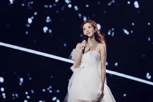 彭小苒性感动人舞台照图片