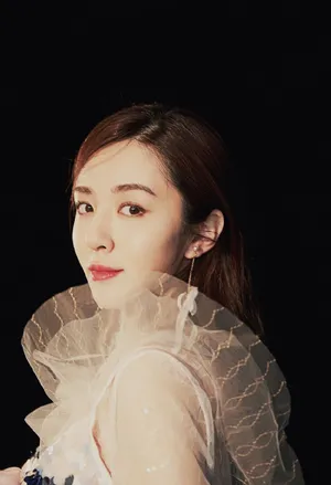 王晓晨优雅婀娜魅力写真图片