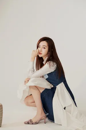 王晓晨清新甜美时尚写真图片_2