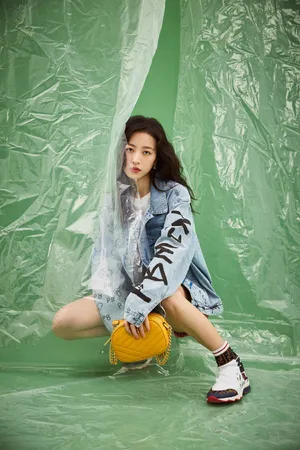 周雨彤酷美活力写真图片_1