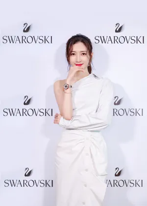江疏影精致性感优雅写真图片