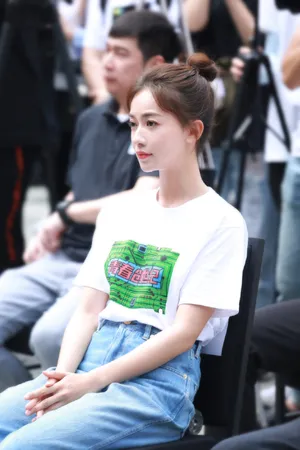 吴谨言《青春创世纪》开机图片_1