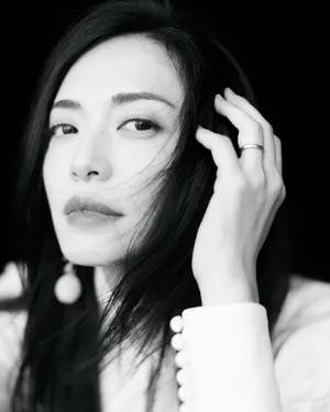 姚晨纯白清新动人写真图片