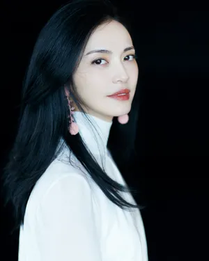 姚晨纯白清新动人写真图片
