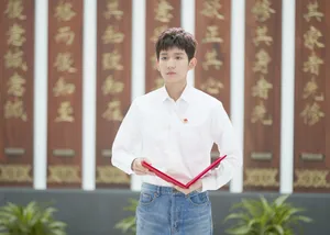 王源清新帅气活动图片_3