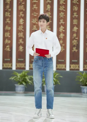 王源清新帅气活动图片_4