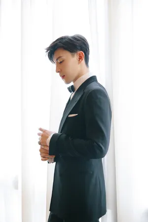 邓伦绅士儒雅风写真图片_2