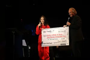 欧阳娜娜性感动人舞台图片_3